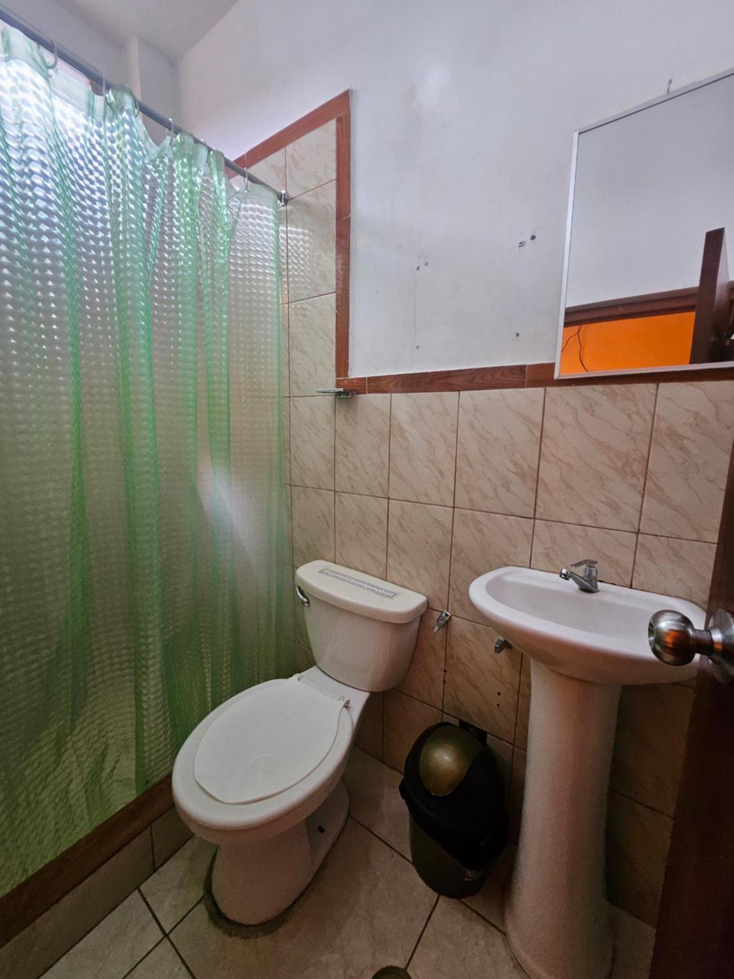Sarisa House Hotel Iquitos Eksteriør billede