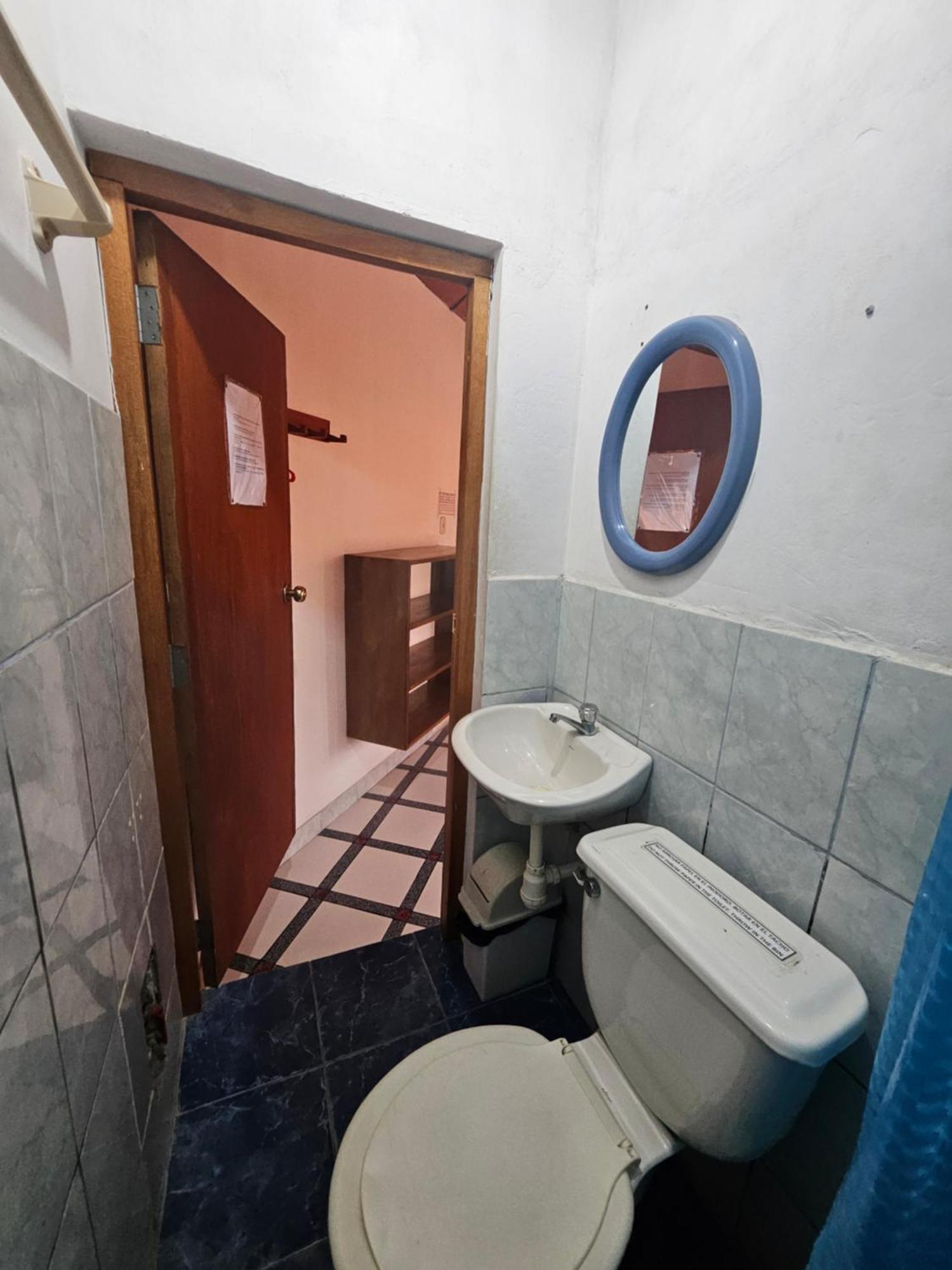 Sarisa House Hotel Iquitos Eksteriør billede