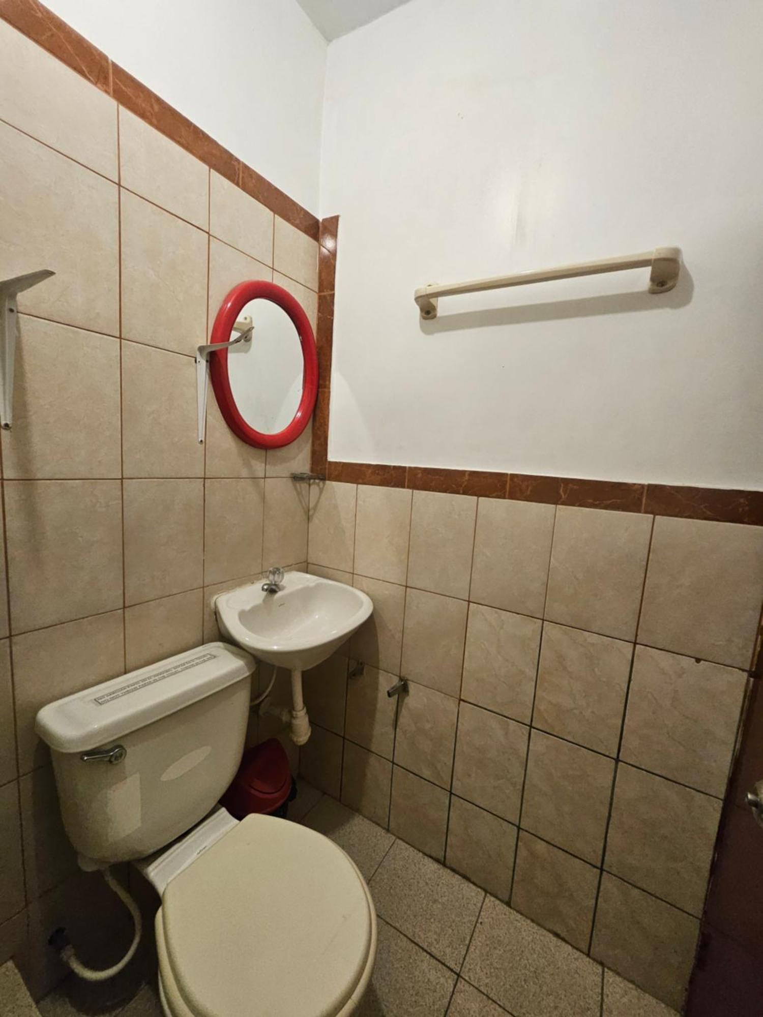 Sarisa House Hotel Iquitos Eksteriør billede