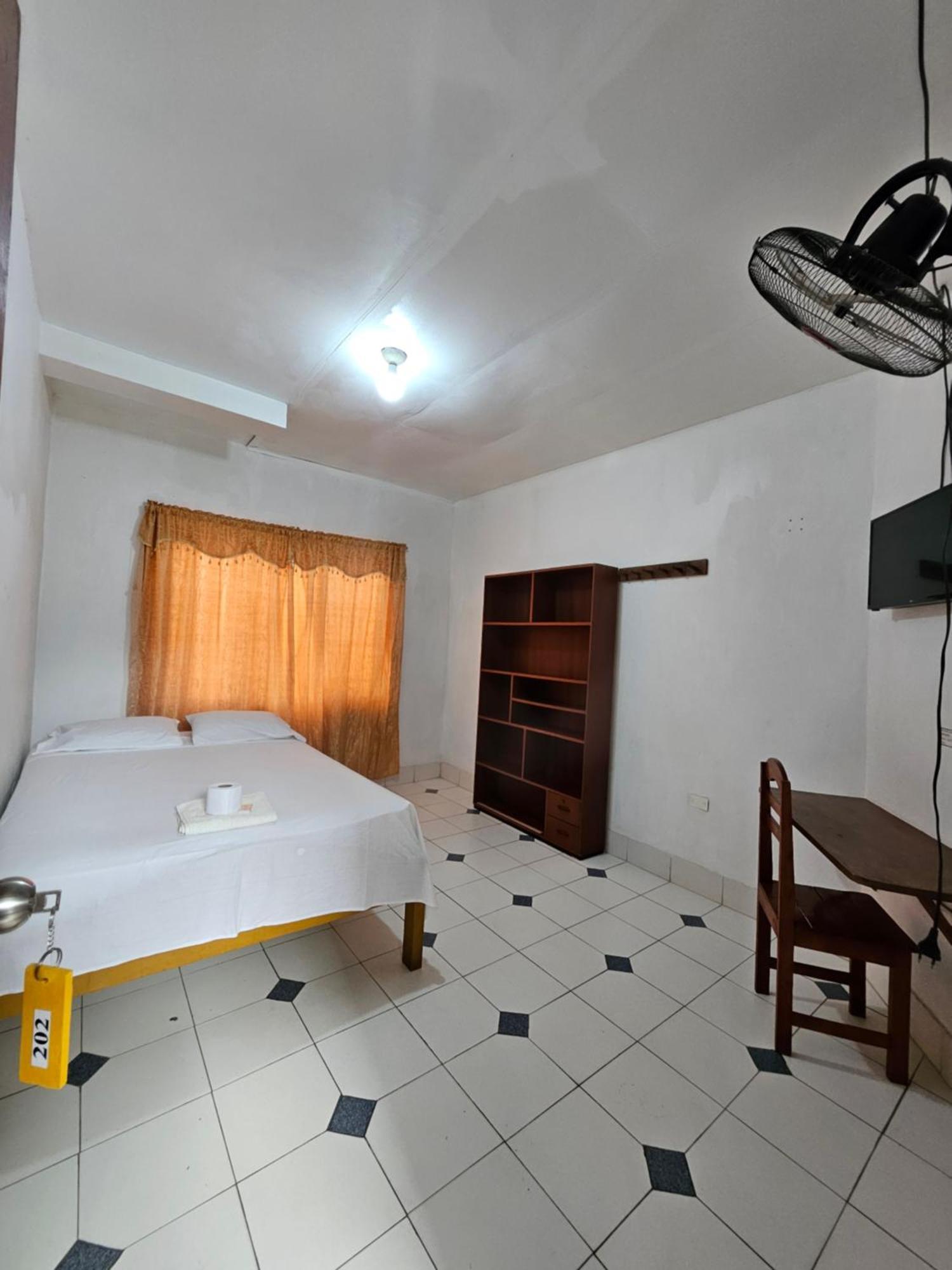 Sarisa House Hotel Iquitos Eksteriør billede